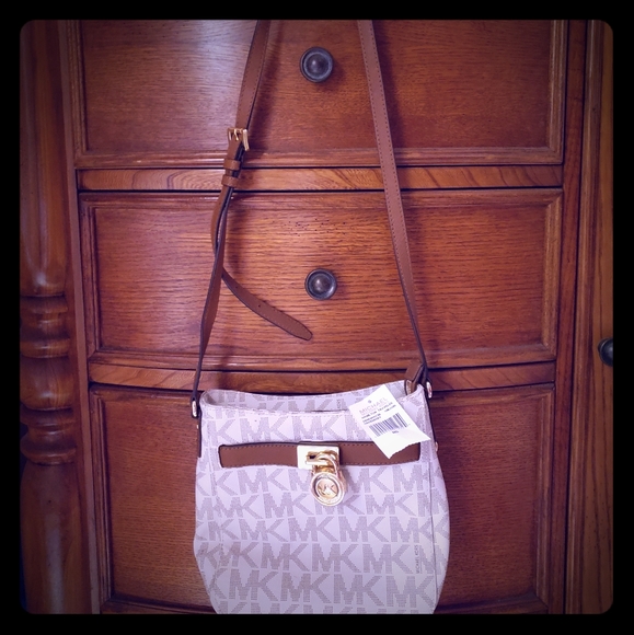 Michael Kors Handbags - Michael Kors Cross body